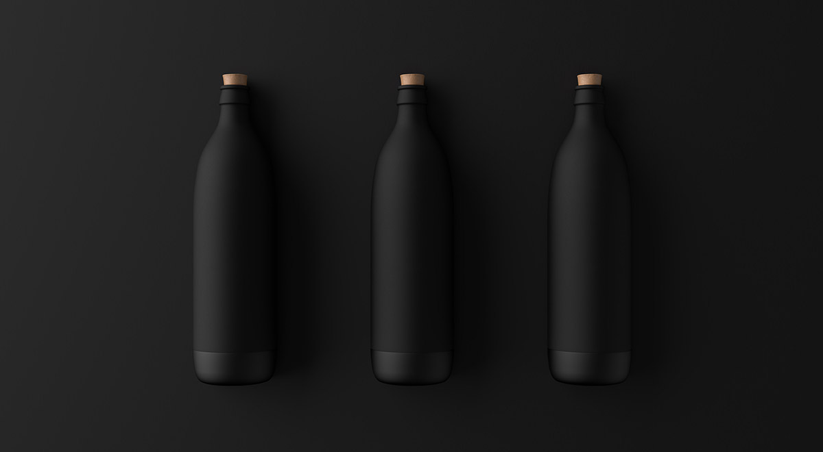 黑色瓶子样机1