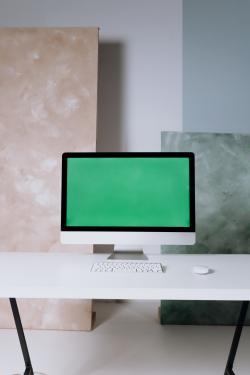绿屏台式电脑