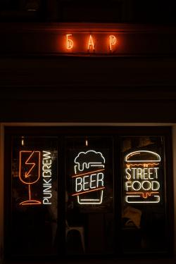 酒吧啤酒汉堡霓虹灯标牌