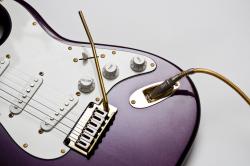 紫色的电吉他