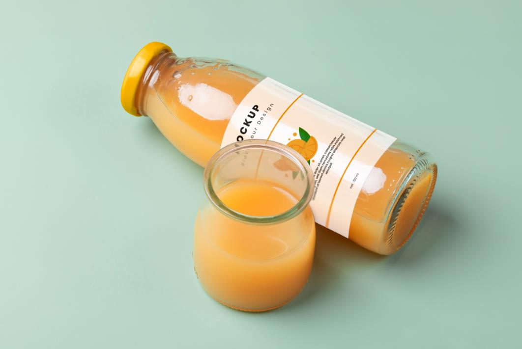 橙汁瓶子包装设计样机0