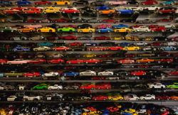 一排一排的玩具车图片素材,高清图片素材