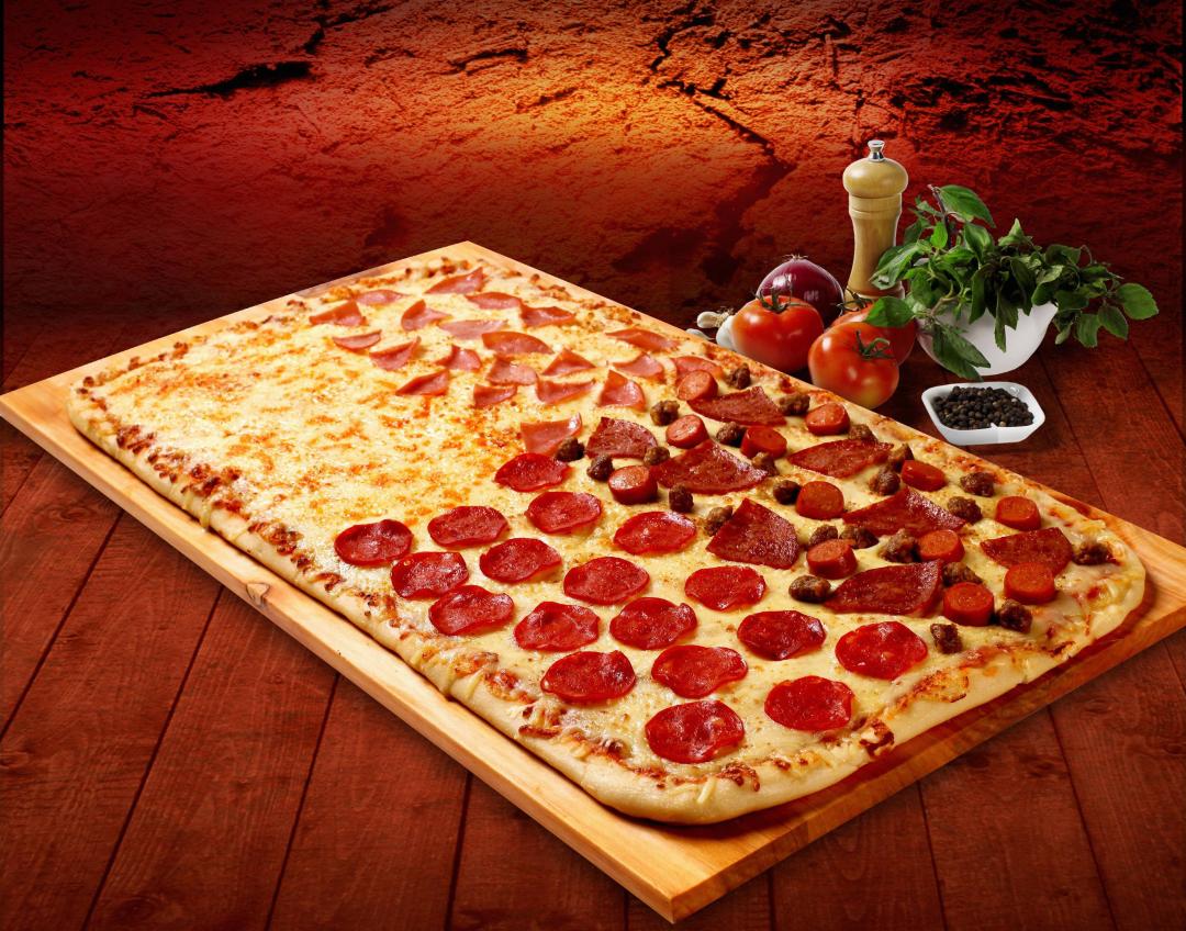 美味独特的方形披萨图片 -桌面天下（Desktx.com）