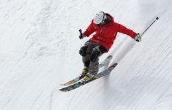 滑雪运动的男孩图片素材,高清图片素材