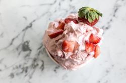 奶油草莓蛋糕图片素材,高清图片素材